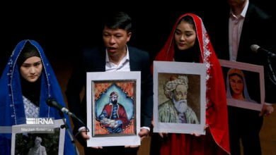 گمان نمی بردیم بشود معادل فارسی اش را همگانی کرد مثل پیامک، یارانه و رایانه امروز به راحتی استفاده می شود.