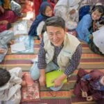 در منطقه ای با بیش از نیم میلیون نفر، که 18088 کیلومتر مربع را پوشش می دهد، هفت کارمند یونیسف افغانستان با یکدیگر همکاری می کنند