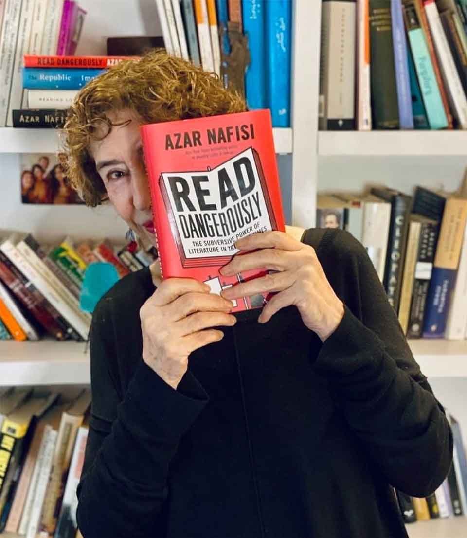 مجلهء معتبر ادبی (World Literature Today) درشماره تازه خود گفتگویی را با آذر نفیسی نویسندهء ایرانی اختصاص داده است