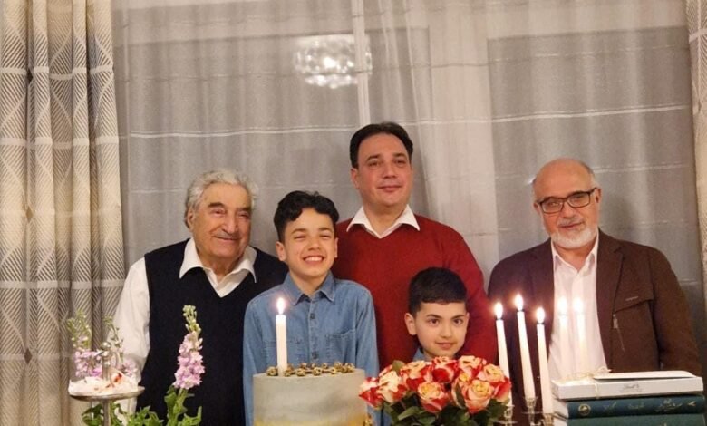 پرویز آرزو درعرصه های آکادمیک، سیاسی ودیپلوماتیک وفعالیت های گسترده ء فرهنگی درافغانستان وبیرون از کشور داشته است